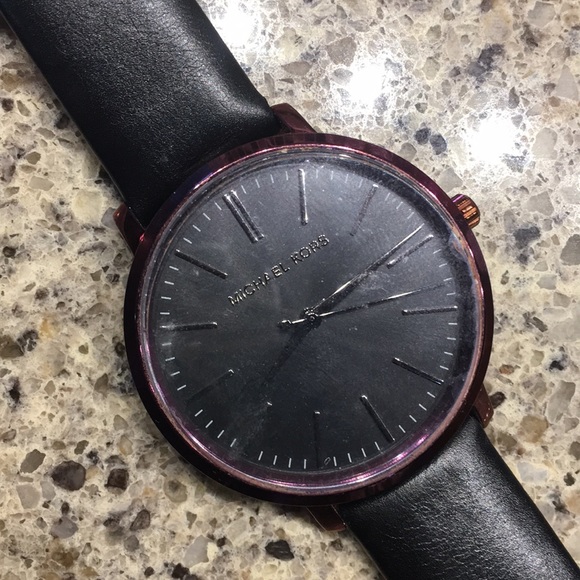 NWOT MK BLACK WATCH WITH BURGUNDY FACE main image 5